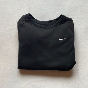 Medium Black Nike therma-fit sweatshirt
